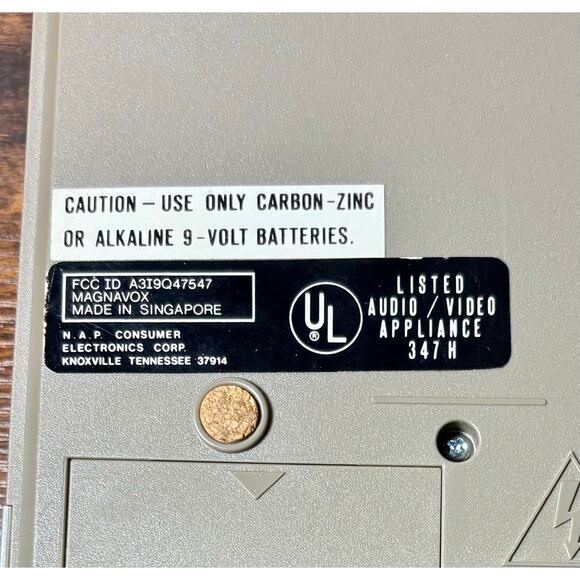 Vintage Magnavox D7547/47 Radio Cassette Alarm Clock/ Cassette- see description - Picture 7 of 9